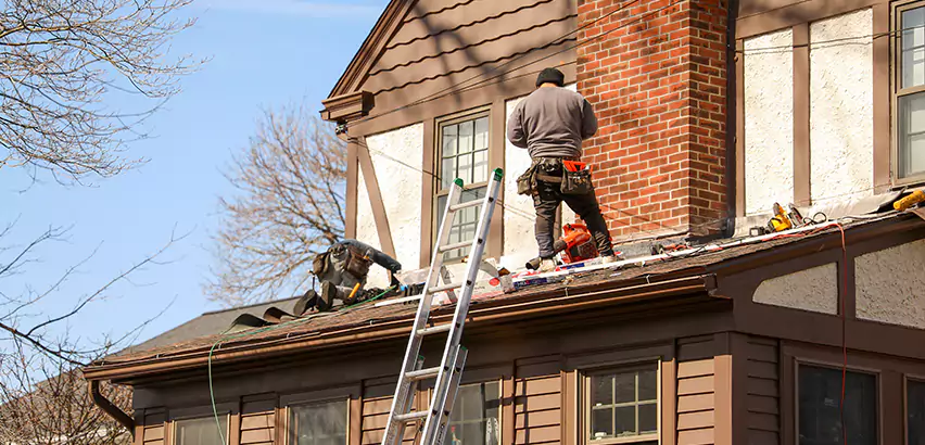 Roof Siding Trim Repair in Camp Pendleton